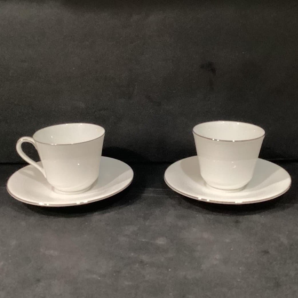 Royal Doulton Amulet Teacups & Saucers, Four Piece Set, White Floral Bone China - Thumbnail 11