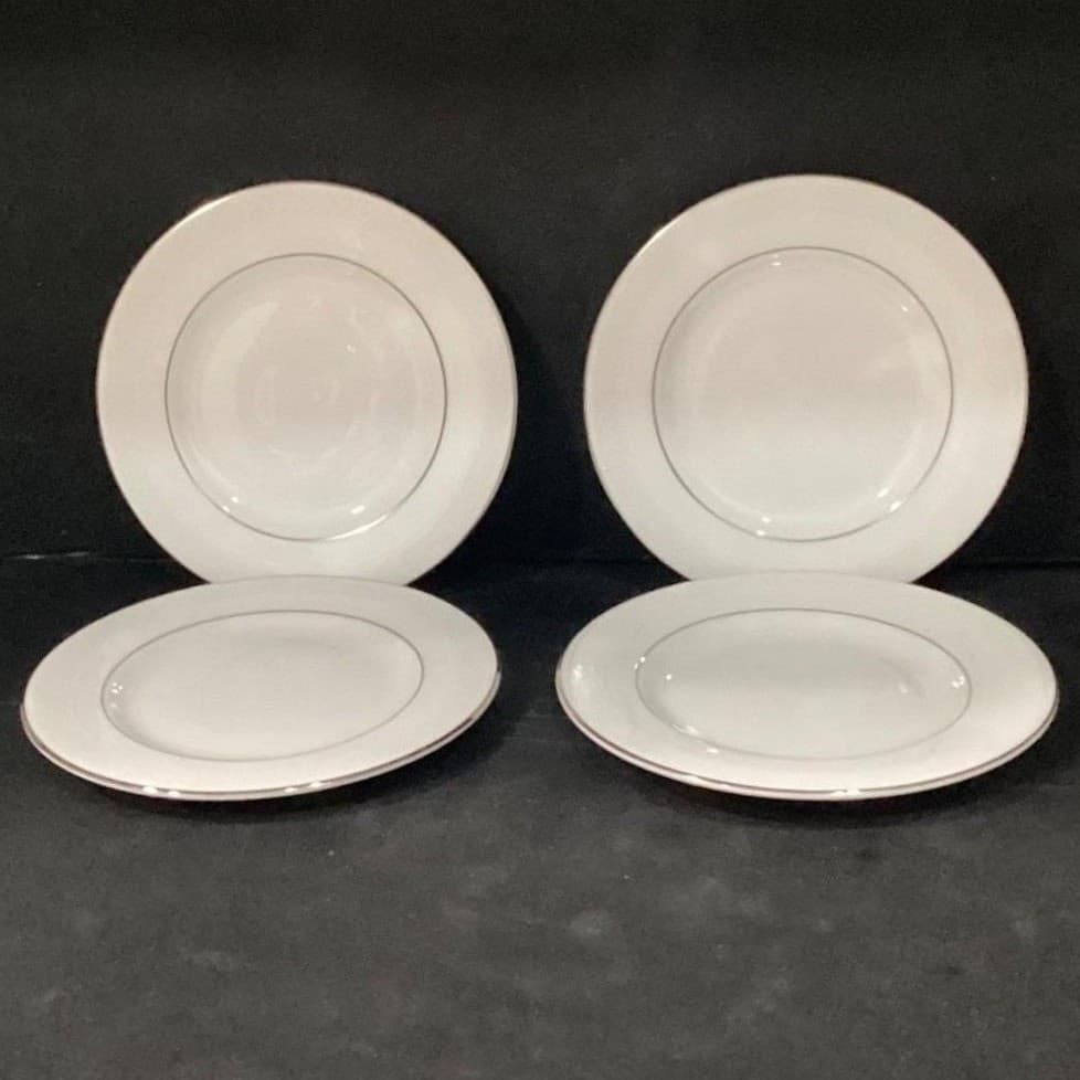 Royal Doulton Amulet Bread & Butter Plates, Set of 4 White Bone China Dinnerware - Thumbnail 6