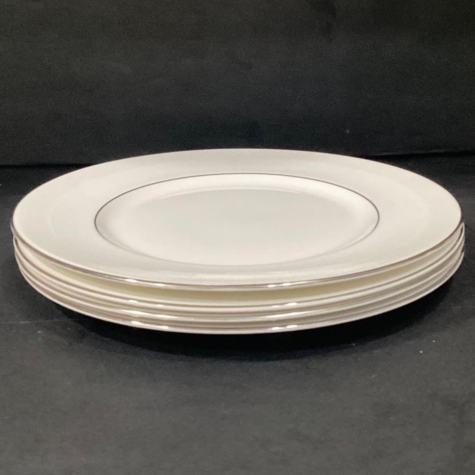 Royal Doulton China - Amulet - Set of 4 White Floral Dinner Plates - Thumbnail 7