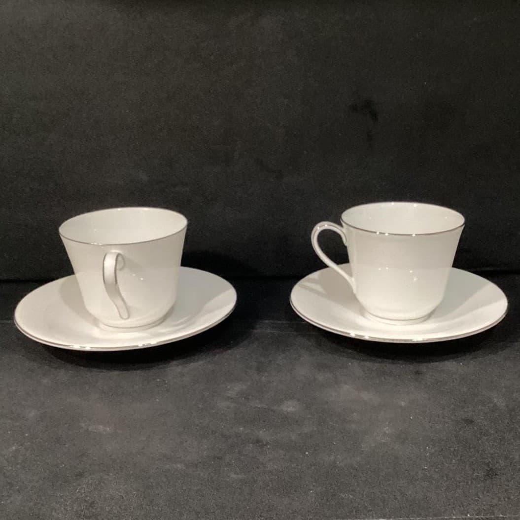 Royal Doulton Amulet Teacups & Saucers, Four Piece Set, White Floral Bone China - Thumbnail 12