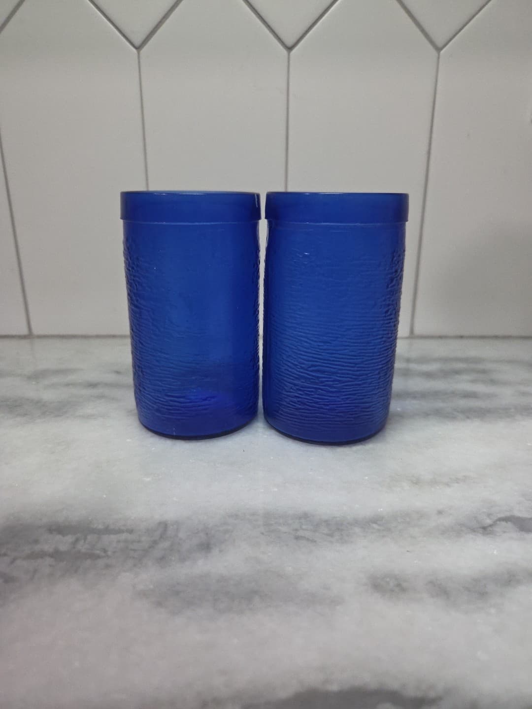 Gelado Cobalt Blue Juice Glasses, Set of 2, 10 oz Textured Glass, 4.5" Tall - Thumbnail 2