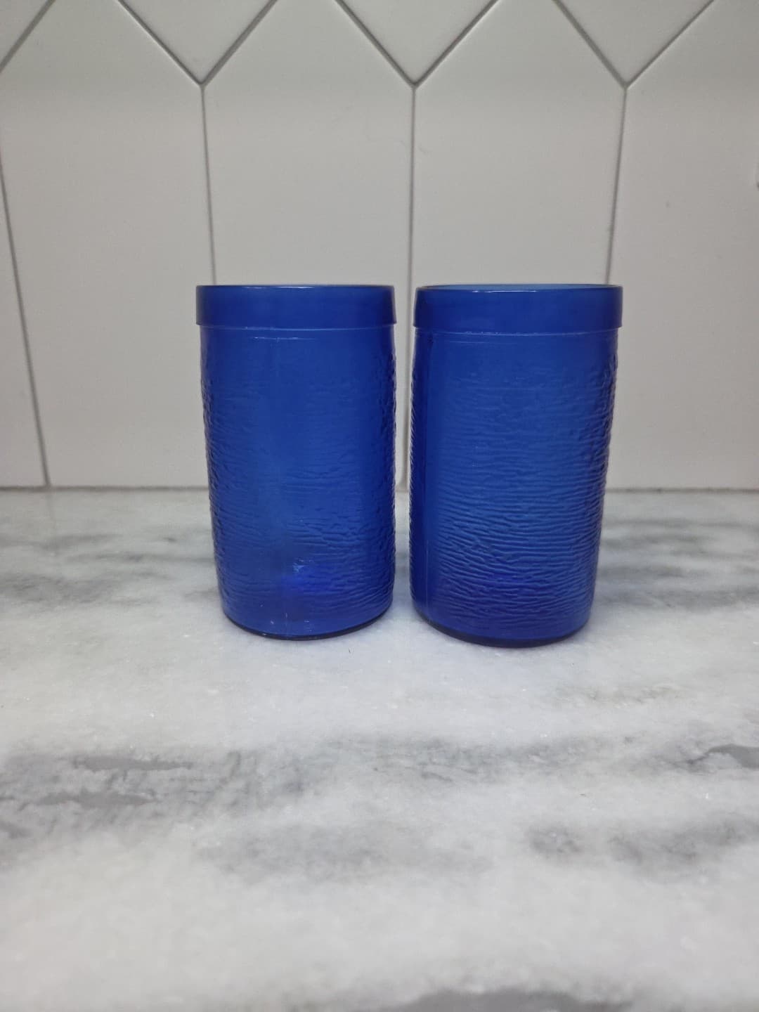 Gelado Cobalt Blue Juice Glasses, Set of 2, 10 oz Textured Glass, 4.5" Tall - Thumbnail 4