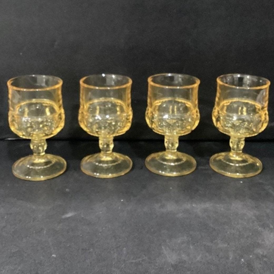 Indiana Glass Kings Crown Thumbprint Goblets, Set of 4, Vintage Yellow Stemware - Thumbnail 11