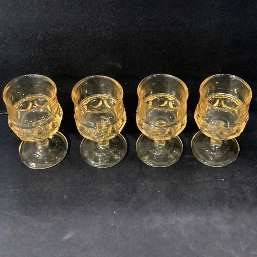 Indiana Glass Kings Crown Thumbprint Goblets, Set of 4, Vintage Yellow Stemware - Thumbnail 6