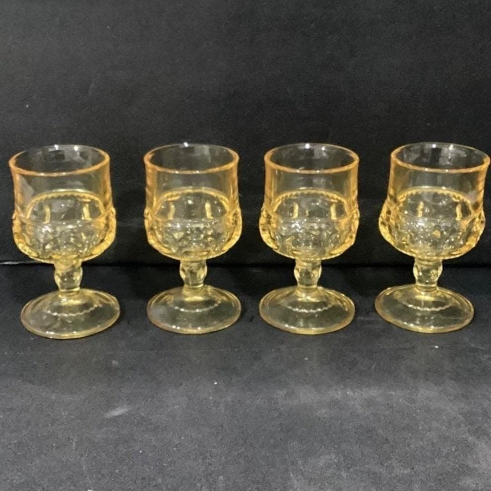 Indiana Glass Kings Crown Thumbprint Goblets, Set of 4, Vintage Yellow Stemware - Thumbnail 10