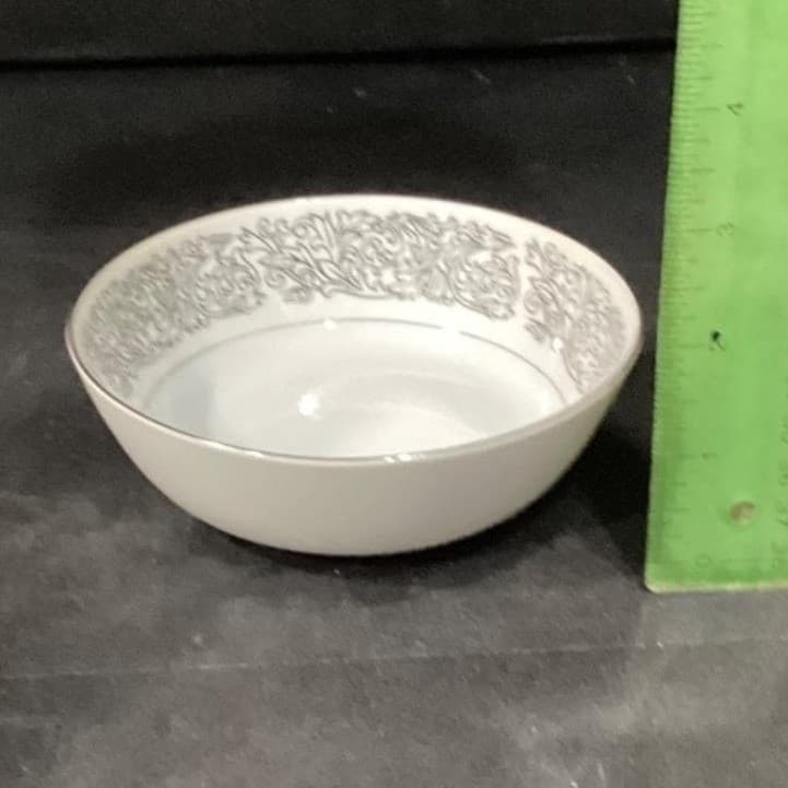 Brookwood Porcelain "Santiago" Berry Bowls, Set of 4, Replacement Tableware - Thumbnail 7