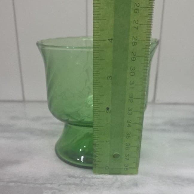 Anchor Hocking Emerald Green Vase, Vintage Ribbed Swirl Glass, MCM Home Accent - Thumbnail 9