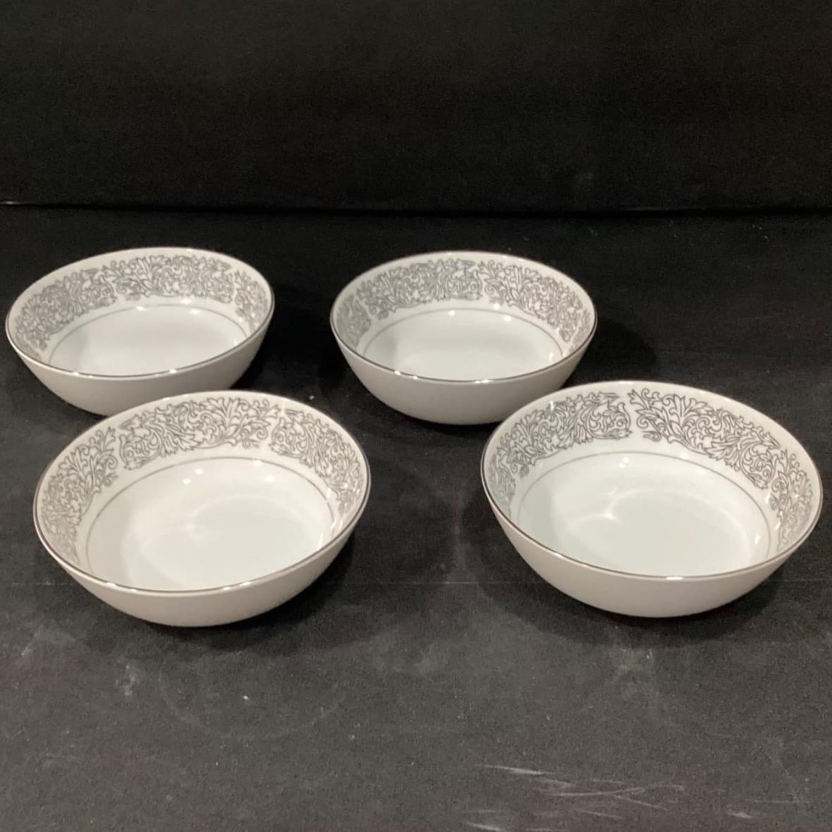 Brookwood Porcelain "Santiago" Berry Bowls, Set of 4, Replacement Tableware - Thumbnail 3