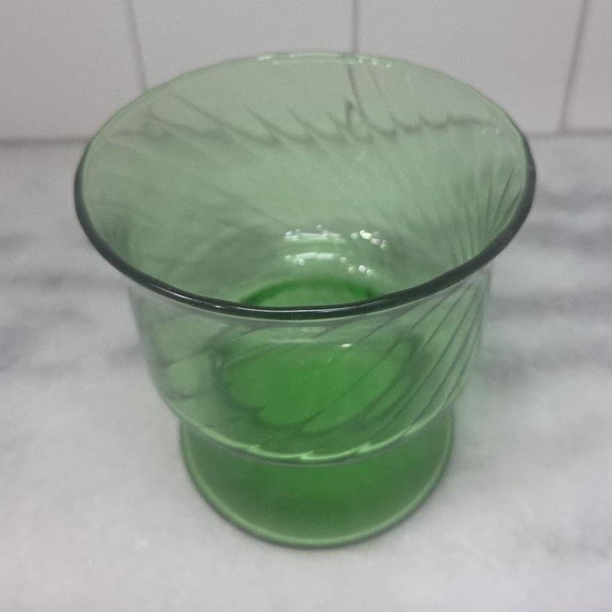 Anchor Hocking Emerald Green Vase, Vintage Ribbed Swirl Glass, MCM Home Accent - Thumbnail 6