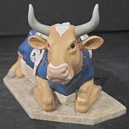 Cow Parade Mooshoe Figurine, Westland Giftware, Collectible #9125, No Box/Tag - Thumbnail 2