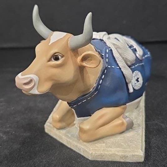 Cow Parade Mooshoe Figurine, Westland Giftware, Collectible #9125, No Box/Tag