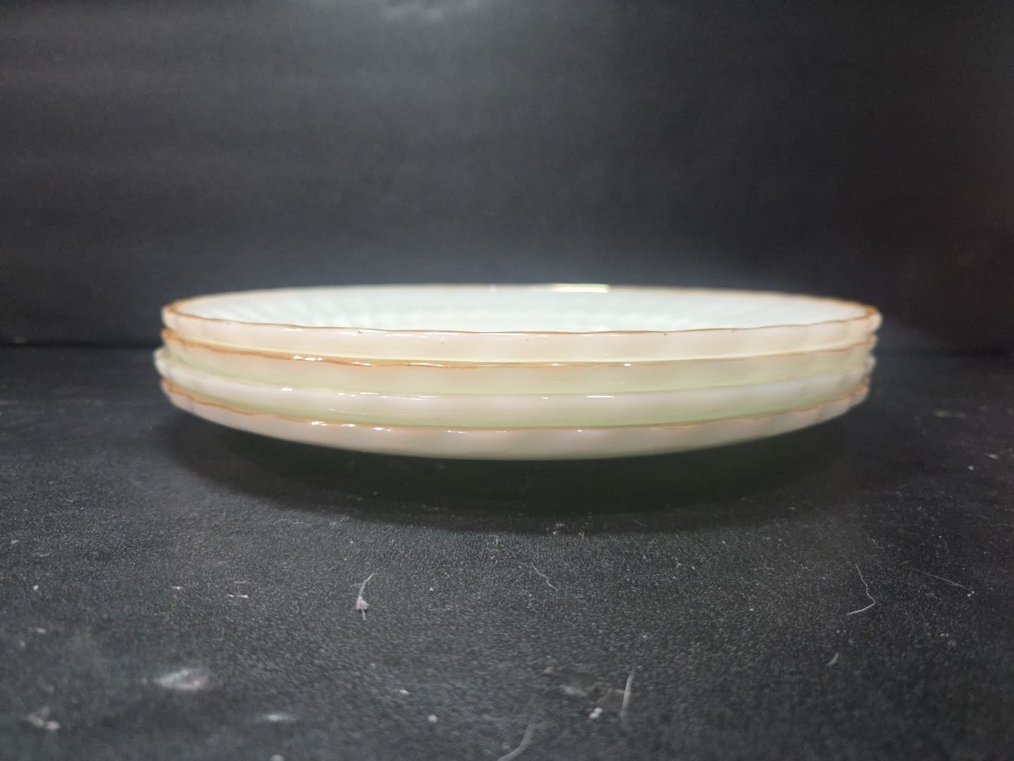 Anchor Hocking White Swirl Dinner Plates, Gold Rim Scalloped Plates, Set of 4 - Thumbnail 9