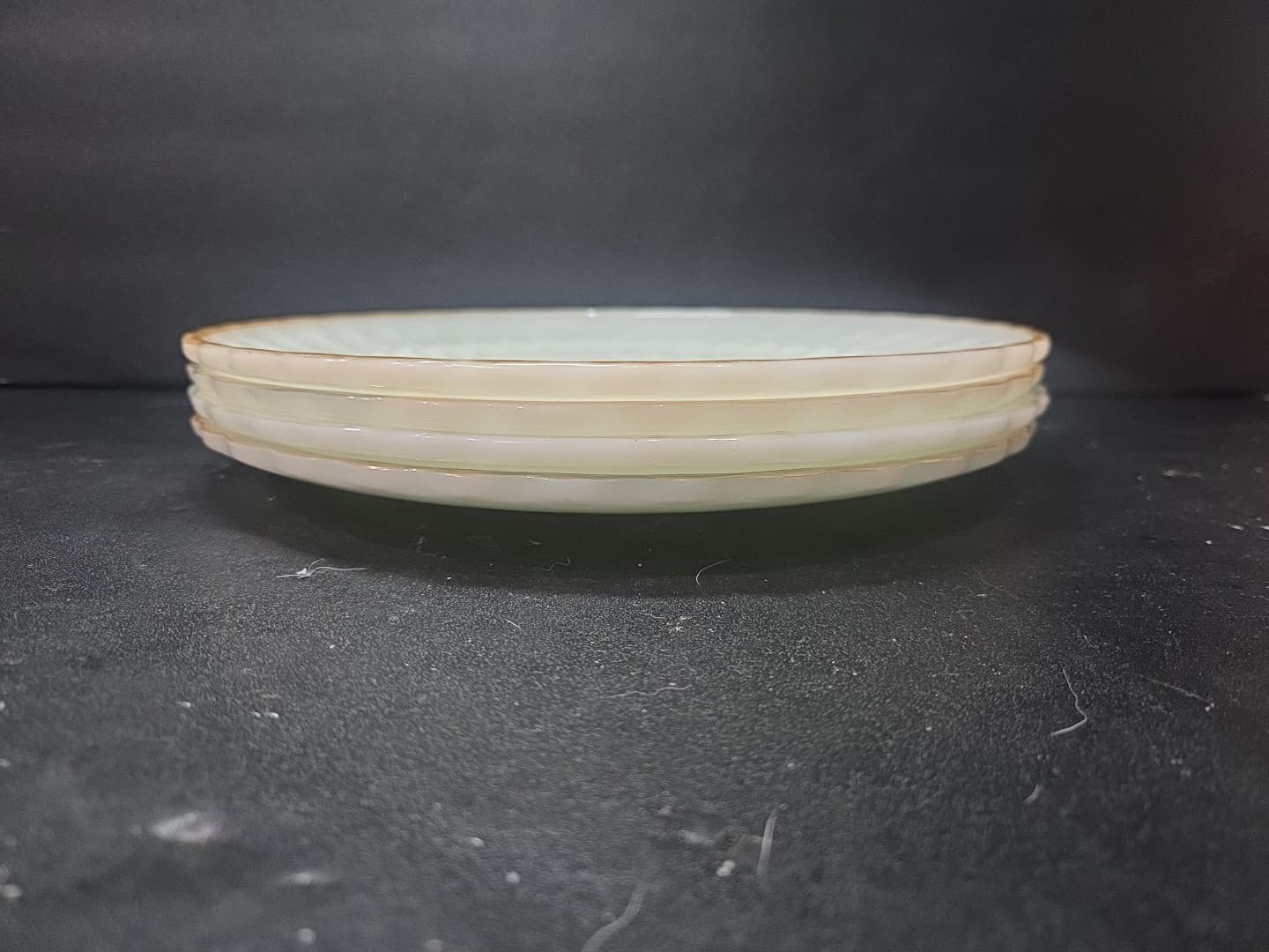 Anchor Hocking White Swirl Dinner Plates, Gold Rim Scalloped Plates, Set of 4 - Thumbnail 7