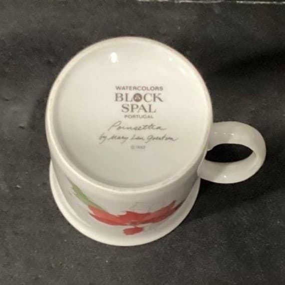 Watercolors Block Spal Poinsettia Coffee Cups, Set of 4 Mary Lou Goertzen Design - Thumbnail 5