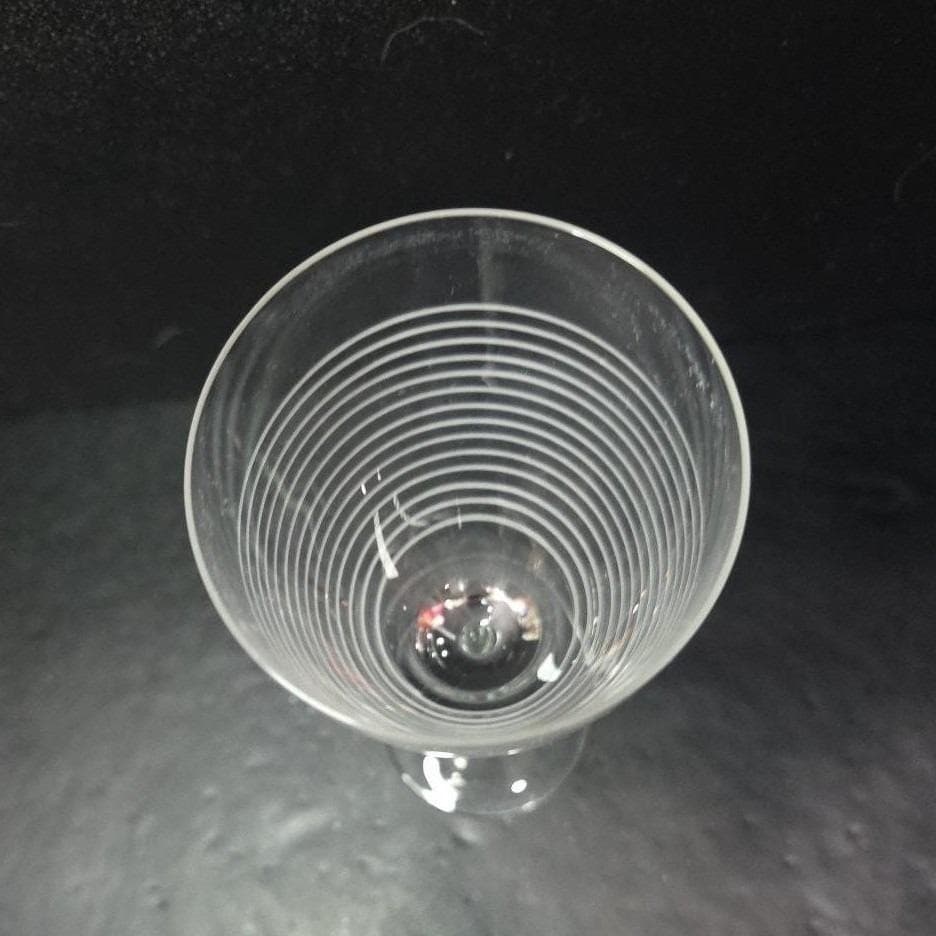 Sasaki "Rings" Hand-Blown Wine Glass, Vintage Textured Drinkware, Modern Design - Thumbnail 5