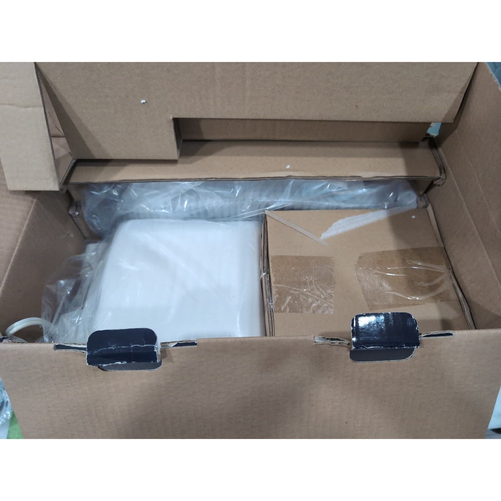 Oster White Party Serving Platter with Electric Warming Pot #TSP200, Damage Box - Thumbnail 6