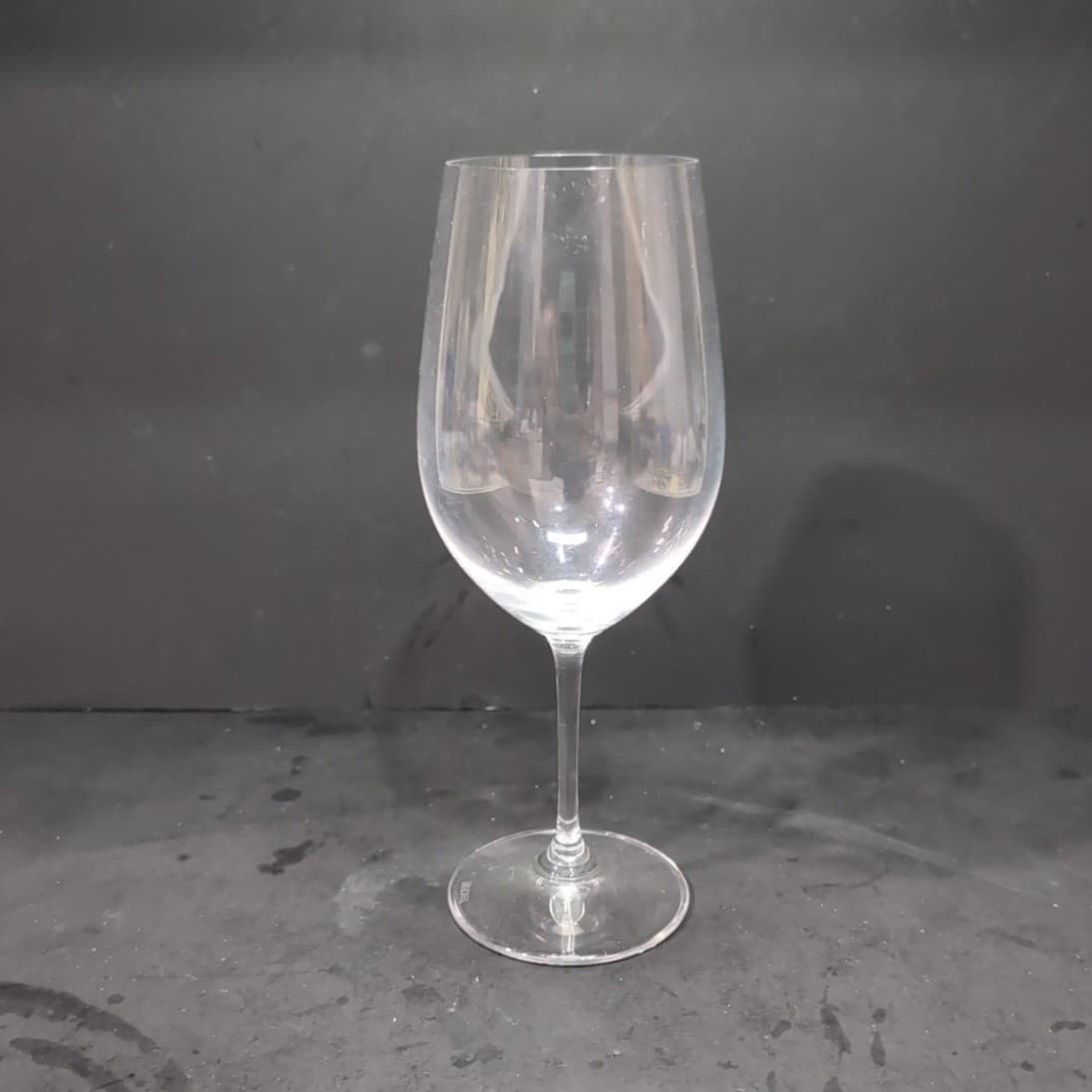 Riedel Crystal Bordeaux Wine Goblet, VINUM Collection, Replacement Stemware - Thumbnail 3