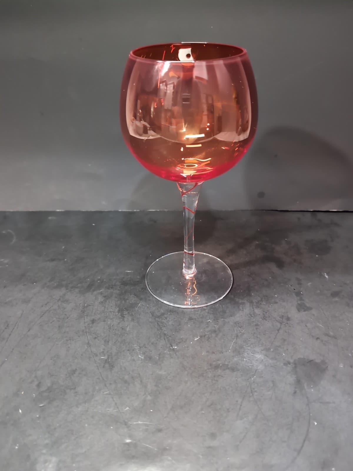 Aromatic Wine Goblet 24 oz, Red Swirl Stem Glass, Vintage Balloon Wine Glass - Thumbnail 3