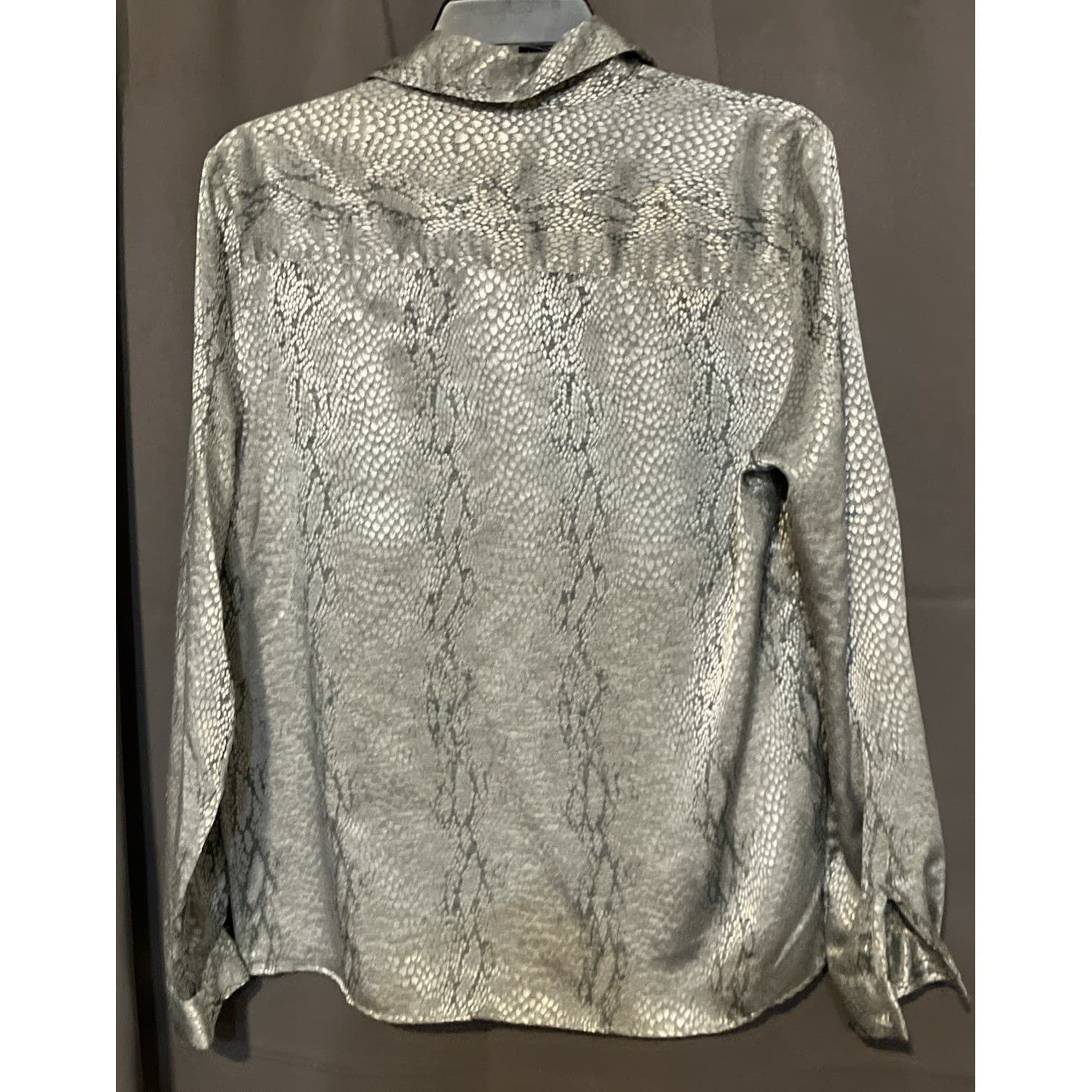 Alain Gerard Silver Snakeskin Print Button Down, Women's Size 4 Metallic Blouse - Thumbnail 4