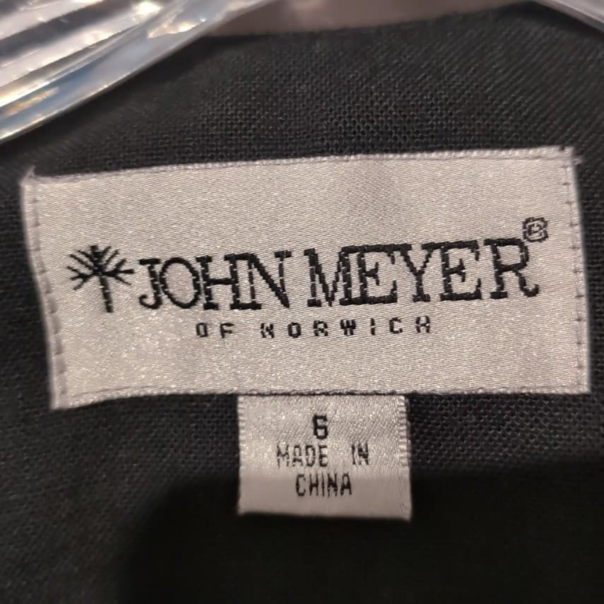 John Meyer of Norwich Black Beaded Skirt Suit, Woman's Size 6 Floral Embroidery - Thumbnail 6