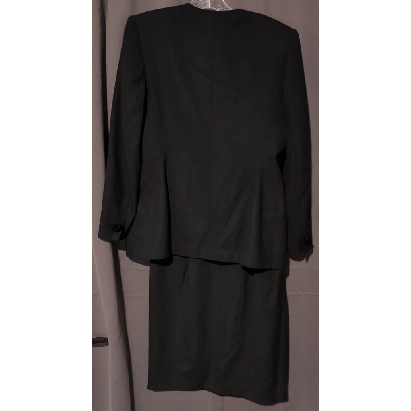 John Meyer of Norwich Black Beaded Skirt Suit, Woman's Size 6 Floral Embroidery - Thumbnail 5