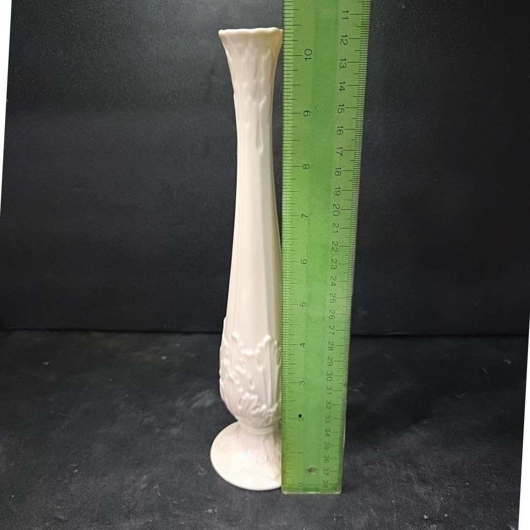 Lenox Florentine Ivory White Bud Vase, Vintage Raised Leaf Pattern, Centerpiece - Thumbnail 9
