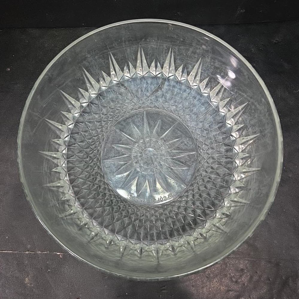 Arcoroc France Crystal Clear Salad Bowl, Vintage Starburst Design, Dinnerware - Thumbnail 3