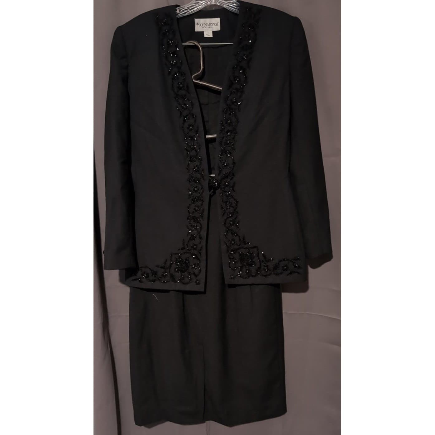 John Meyer of Norwich Black Beaded Skirt Suit, Woman's Size 6 Floral Embroidery - Thumbnail 4