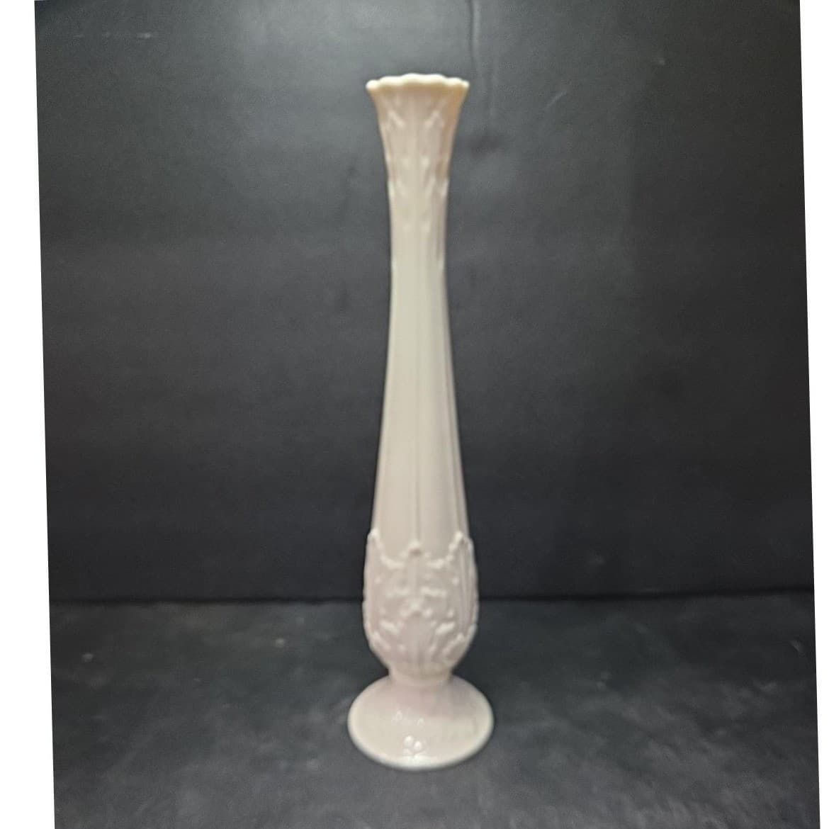 Lenox Florentine Ivory White Bud Vase, Vintage Raised Leaf Pattern, Centerpiece - Thumbnail 2