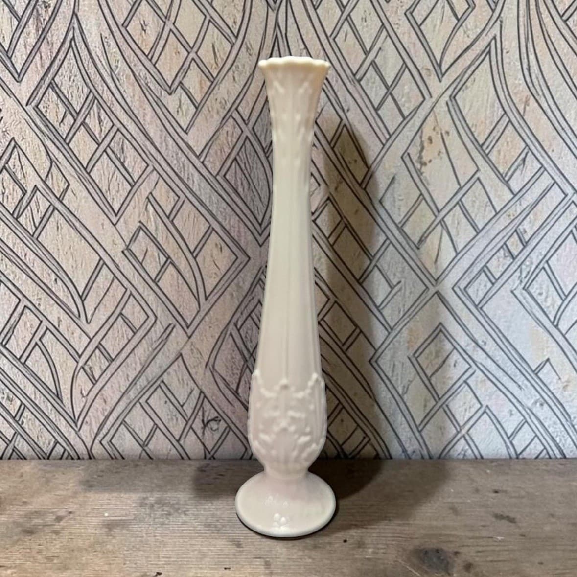 Lenox Florentine Ivory White Bud Vase, Vintage Raised Leaf Pattern, Centerpiece
