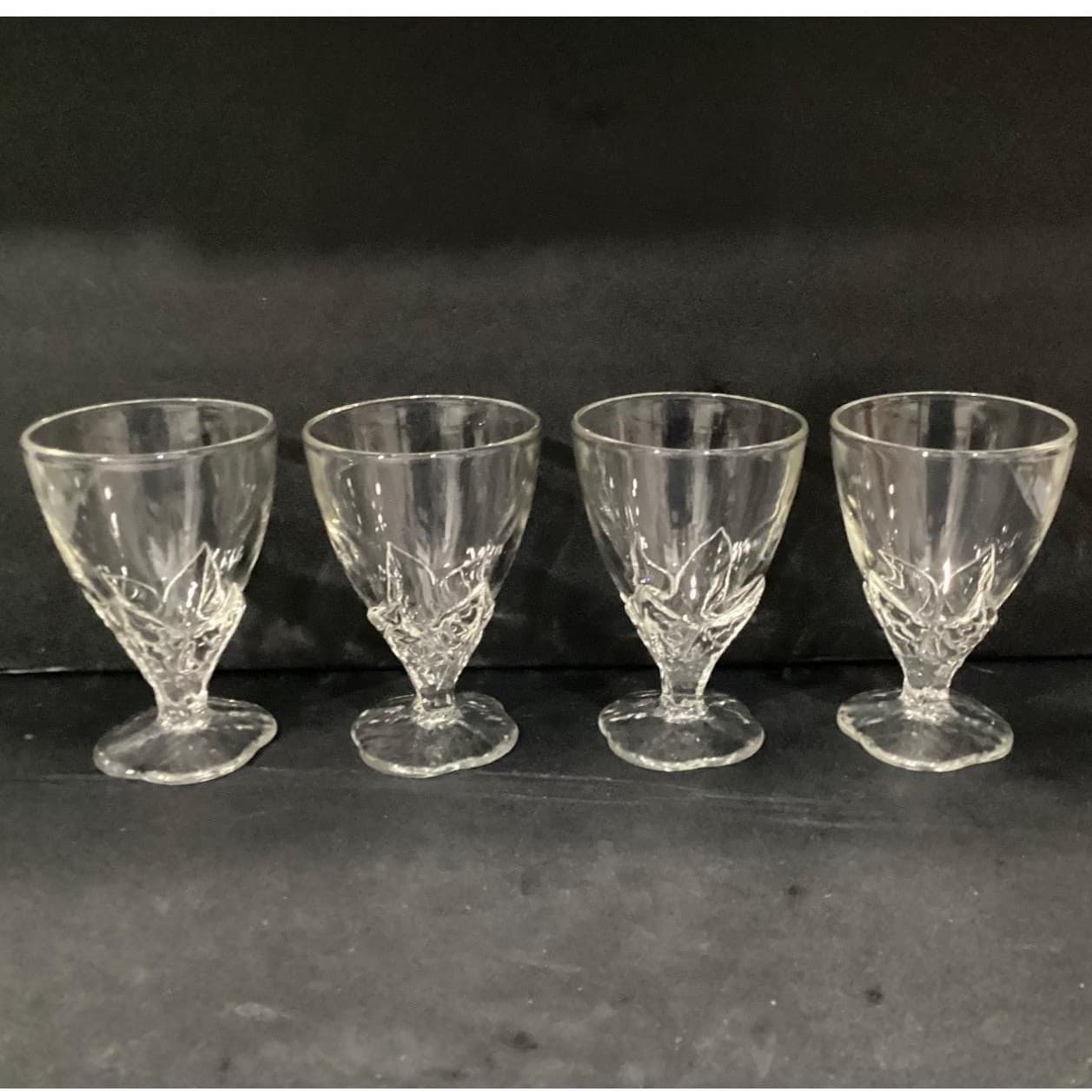 La Rochere France Footed Water Goblets Leaf Square Base Glasses Set of 4 - Thumbnail 10