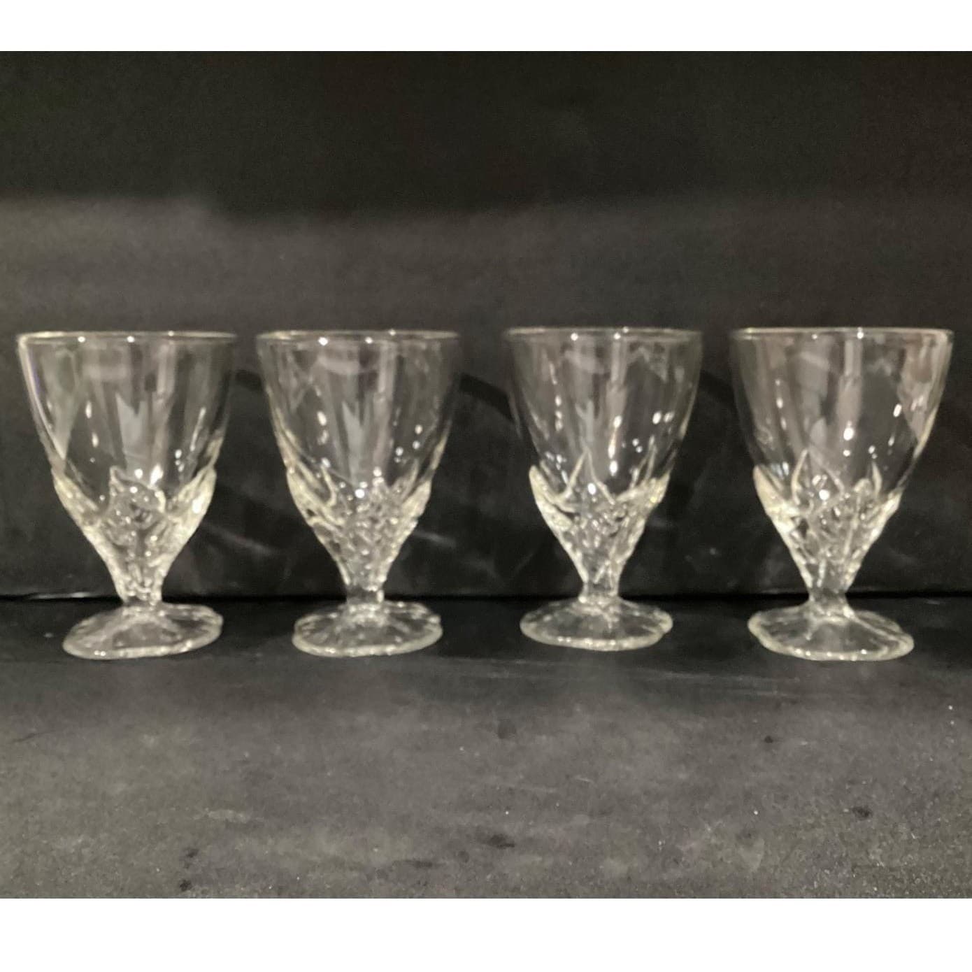 La Rochere France Footed Water Goblets Leaf Square Base Glasses Set of 4 - Thumbnail 7