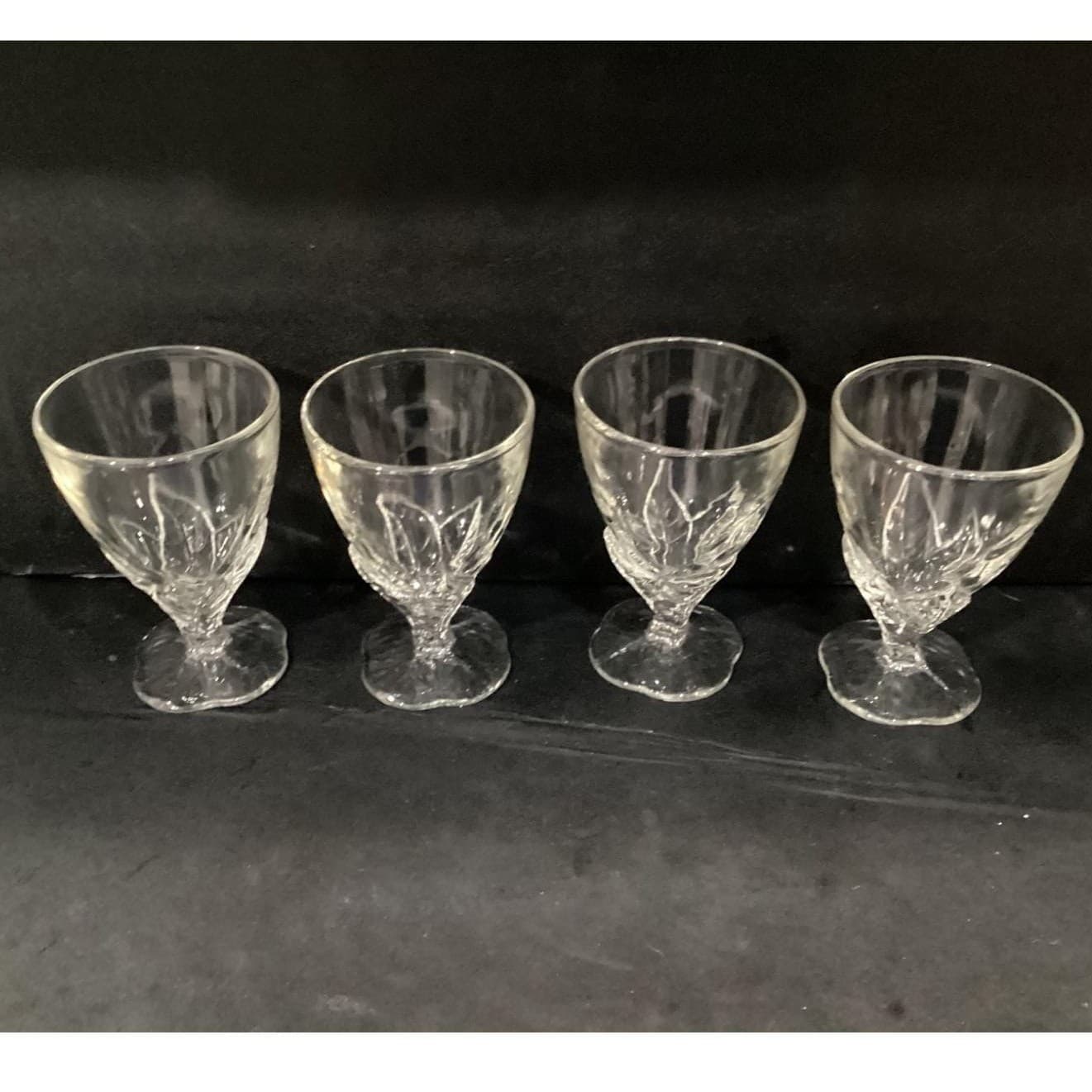 La Rochere France Footed Water Goblets Leaf Square Base Glasses Set of 4 - Thumbnail 6
