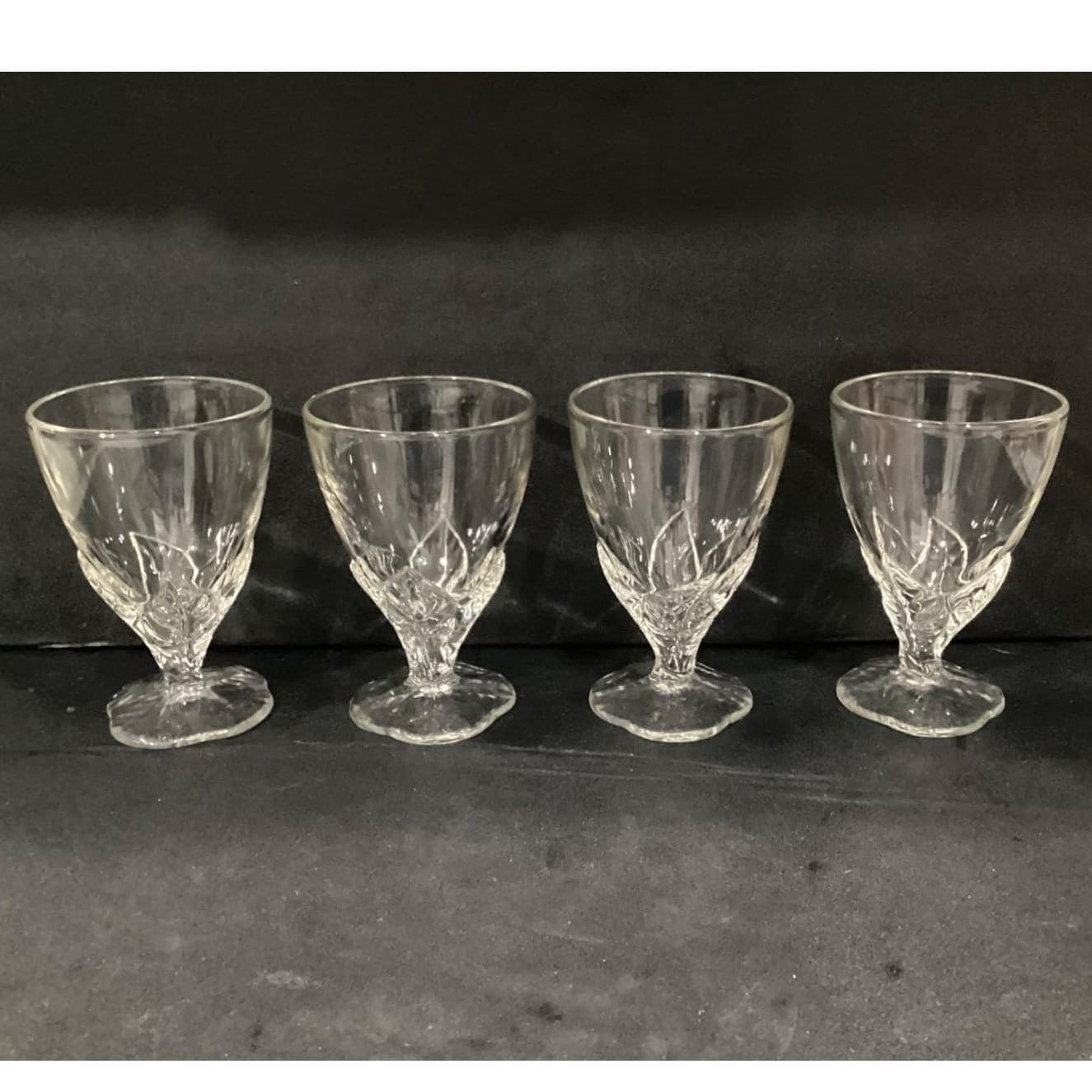 La Rochere France Footed Water Goblets Leaf Square Base Glasses Set of 4 - Thumbnail 9