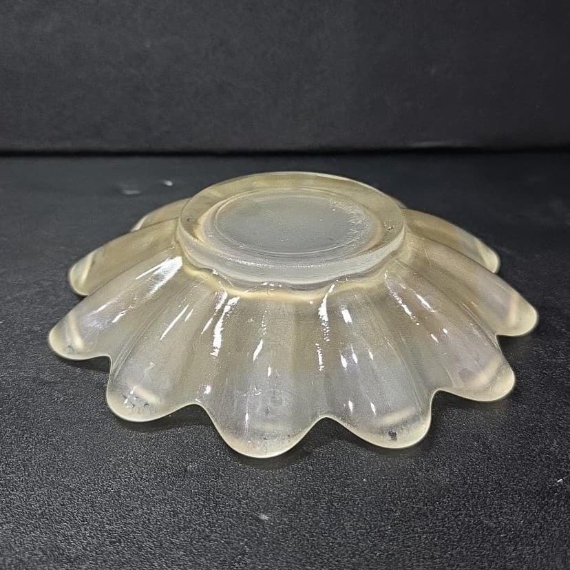Frosted Clear Petal Design Trinket Dish, Vintage Floral Plate, Made In USA Tray - Thumbnail 8