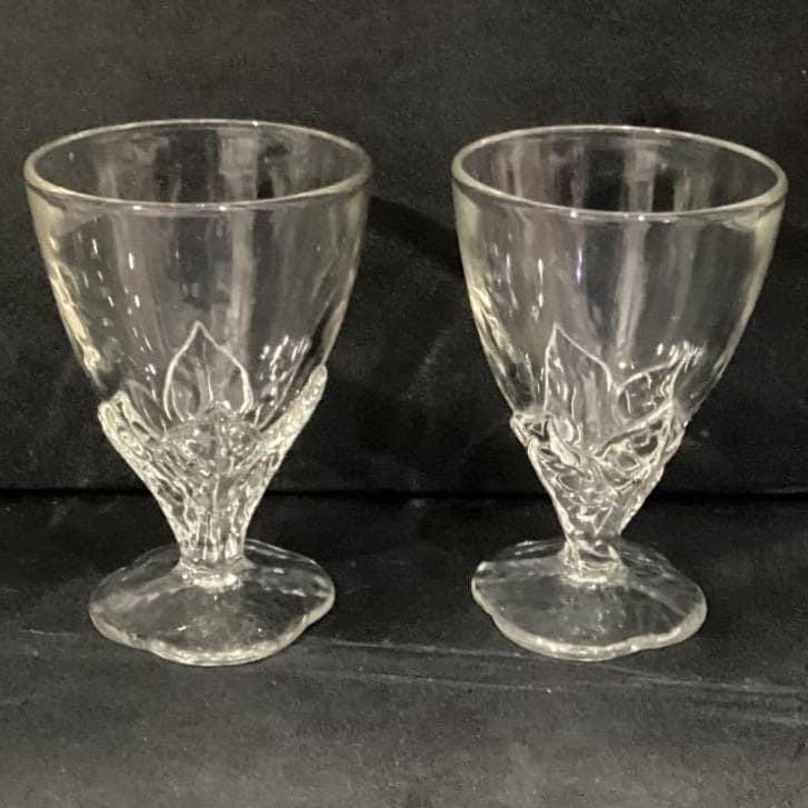La Rochere France Footed Water Goblets, Leaf Square Base Glasses Set of 2 - Thumbnail 9