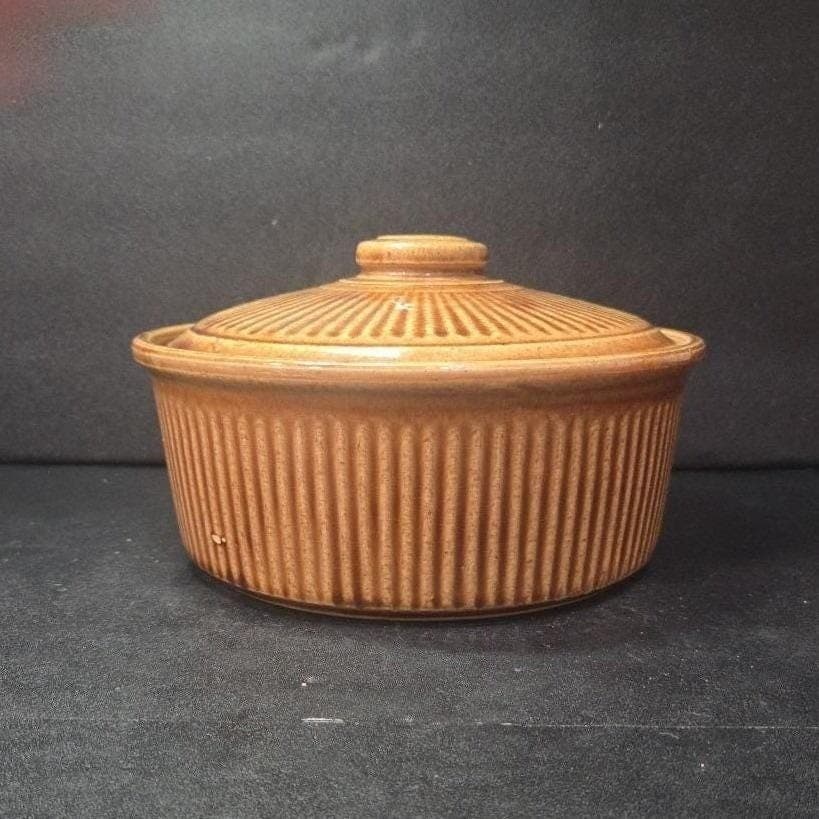USA Stoneware Lidded Bean Pot, Brown Tan Ribbed Crock, Vtg Rustic Kitchenware - Thumbnail 11