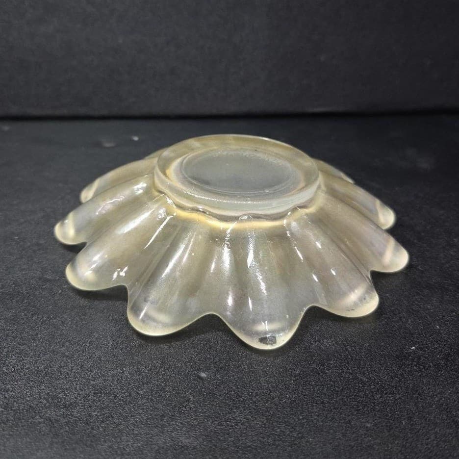 Frosted Clear Petal Design Trinket Dish, Vintage Floral Plate, Made In USA Tray - Thumbnail 7