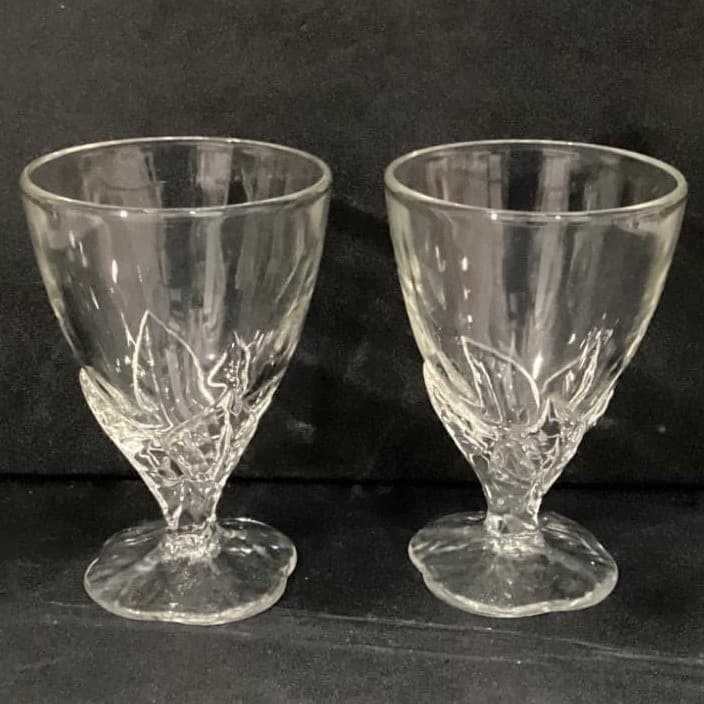 La Rochere France Footed Water Goblets, Leaf Square Base Glasses Set of 2 - Thumbnail 7