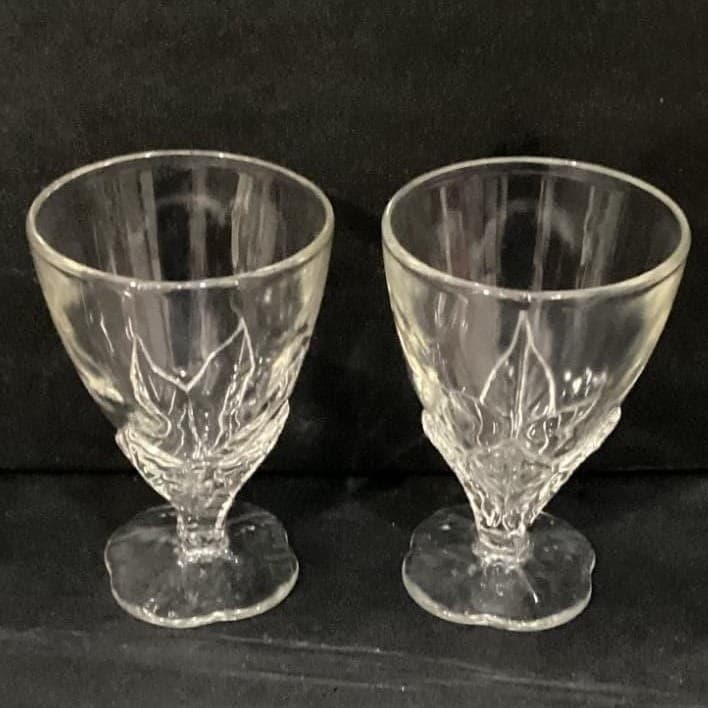 La Rochere France Footed Water Goblets, Leaf Square Base Glasses Set of 2 - Thumbnail 5