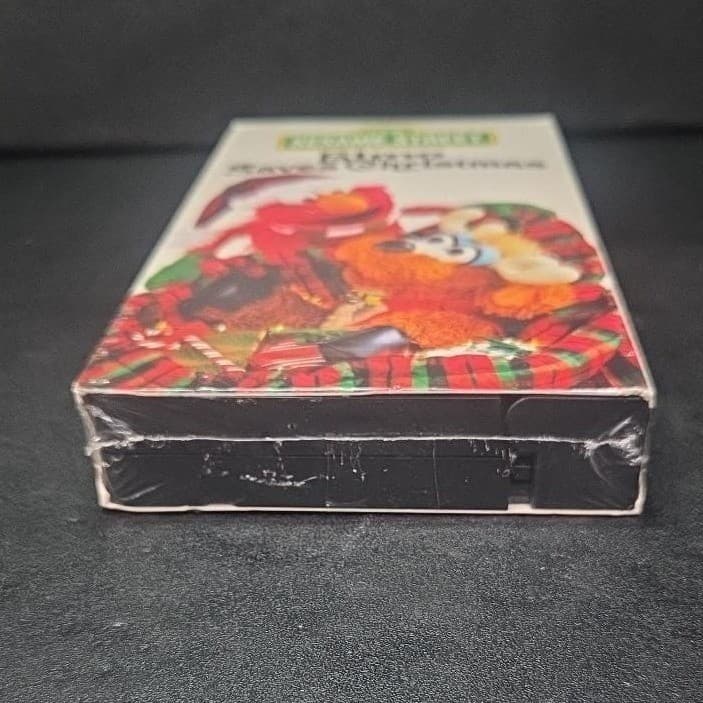 Sesame Street Elmo Saves Christmas VHS, Sony Wonder Factory Sealed LV 49940 New - Thumbnail 6