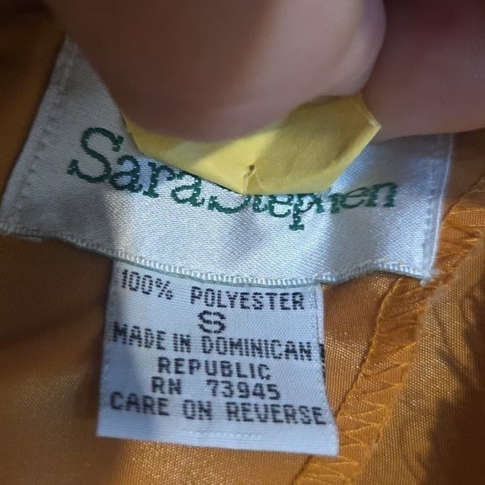 Sara Stephen Mustard Yellow Blouse, Women's Small Keyhole Back, Scalloped Sleeve - Thumbnail 6