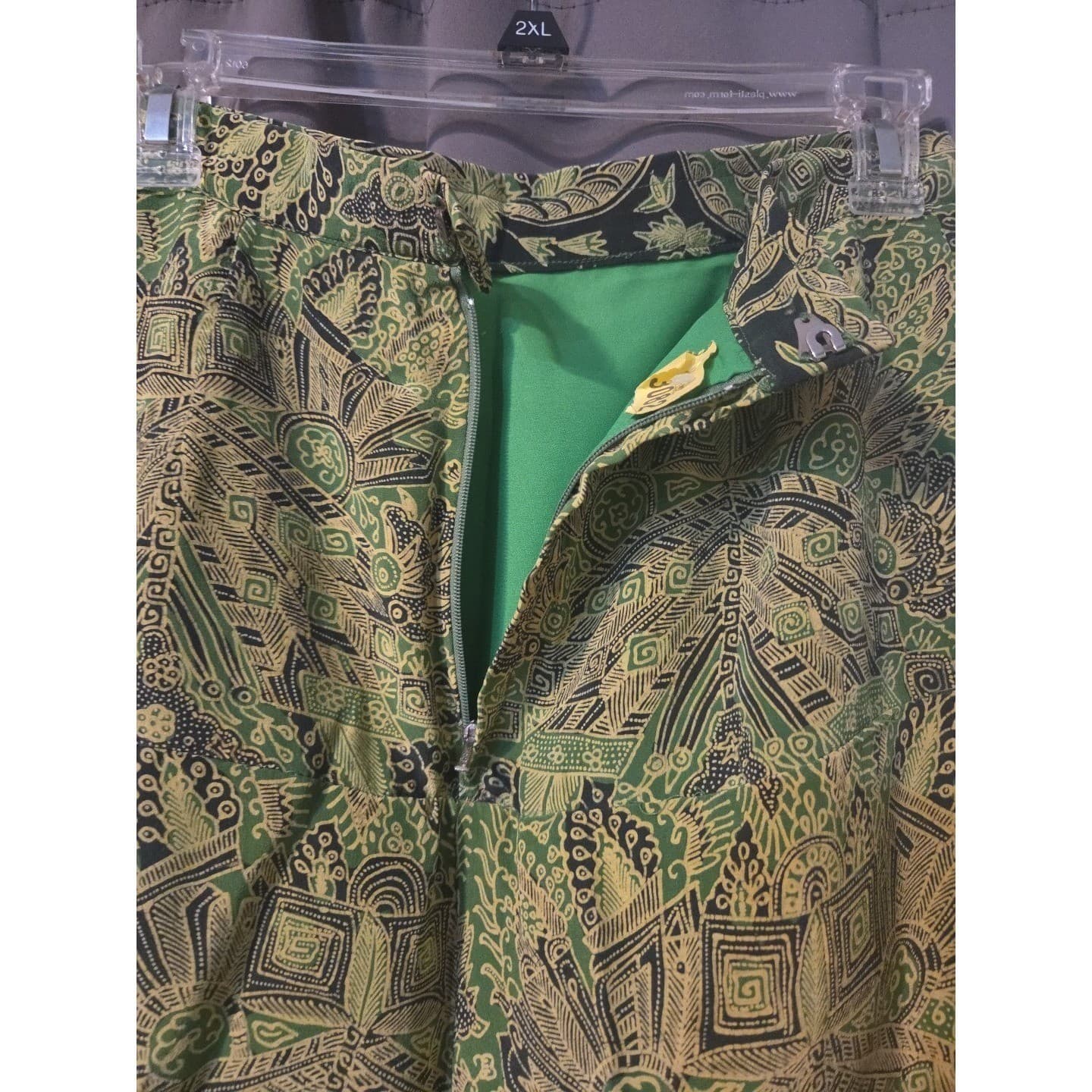 Sussy Green Batik Geometric Print Skirt Suit Set, Women's 2XL, Blazer Midi Skirt - Thumbnail 10