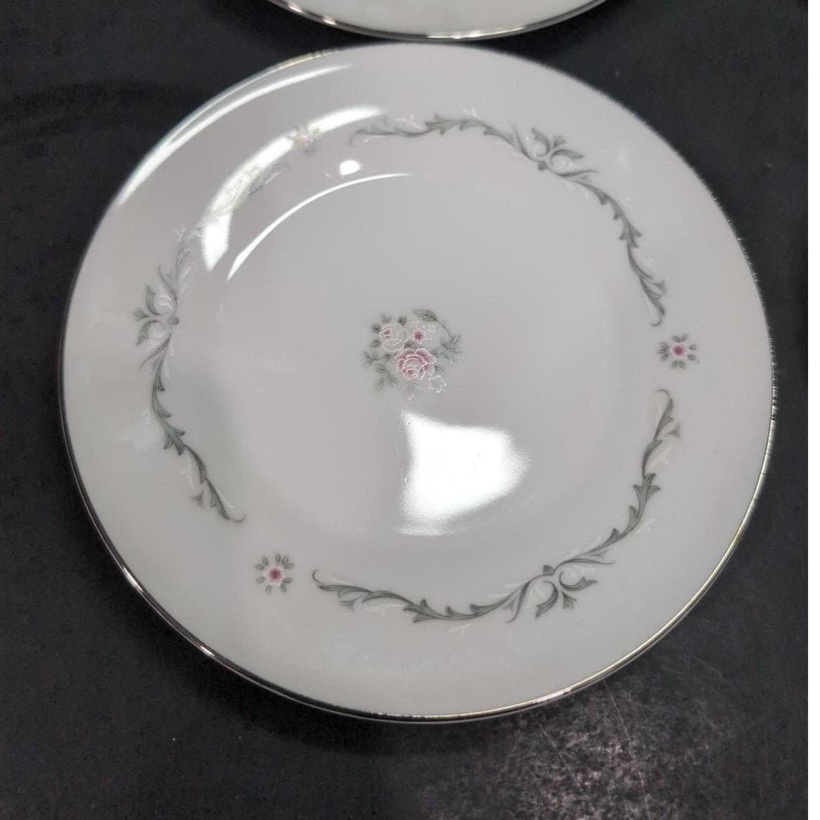Signature Collection Petite Bouquet Bread Plates, Set Of 4, Floral Tableware - Thumbnail 3