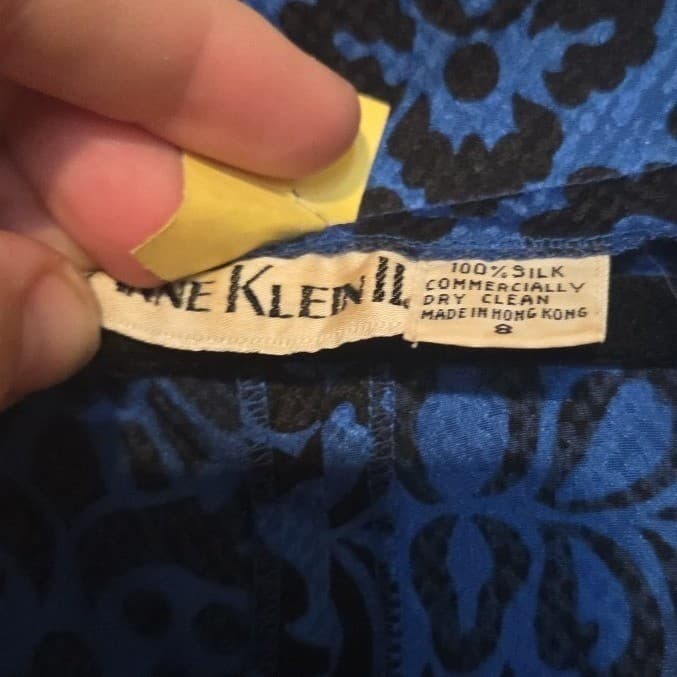 Anne Klein II Blue Floral Blouse, Vintage Woman's Size 8, Classic Silk Shirt - Thumbnail 5