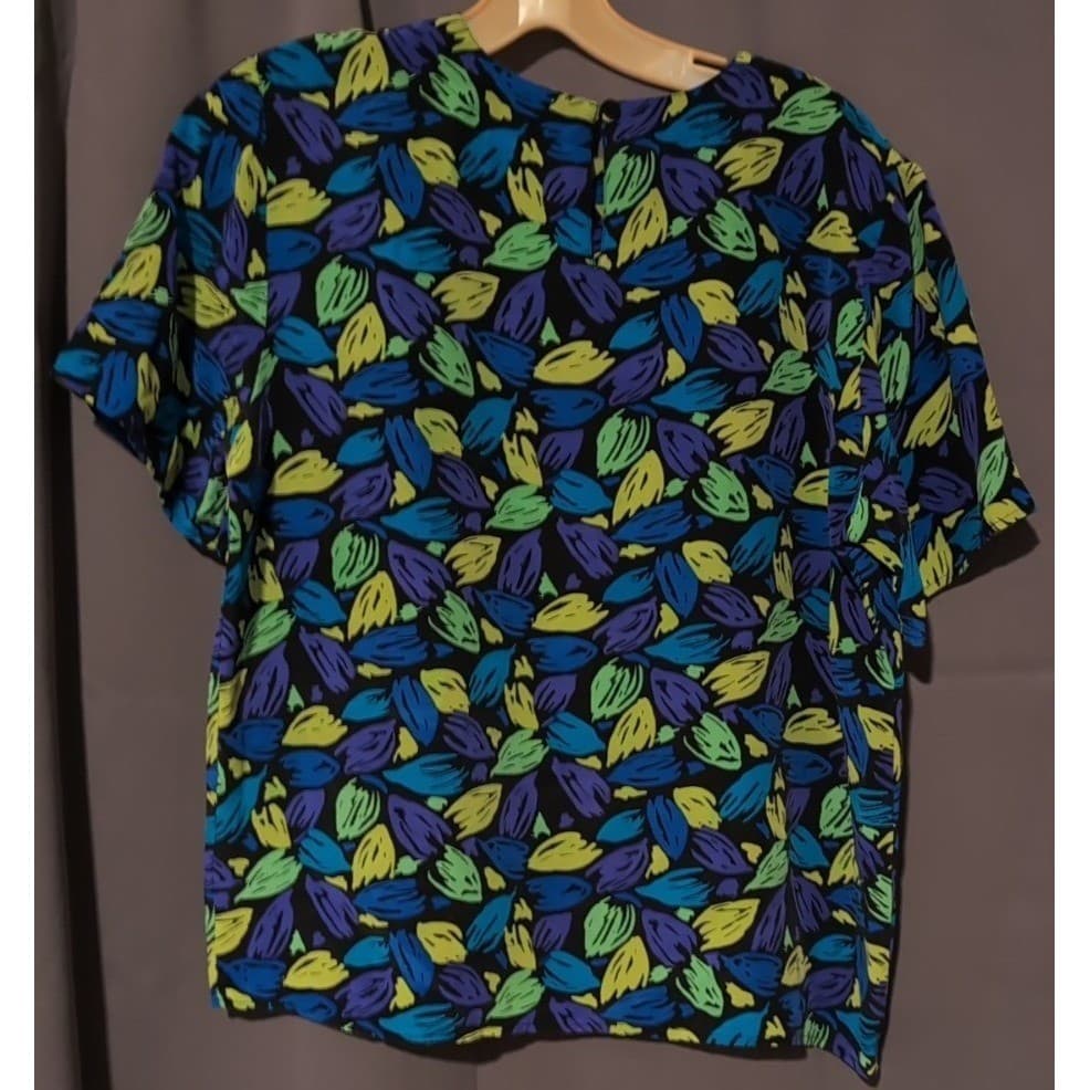 Anna and Frank Silk Short Sleeve Blouse, Woman's Small, Abstract Leaf Black Blue - Thumbnail 4