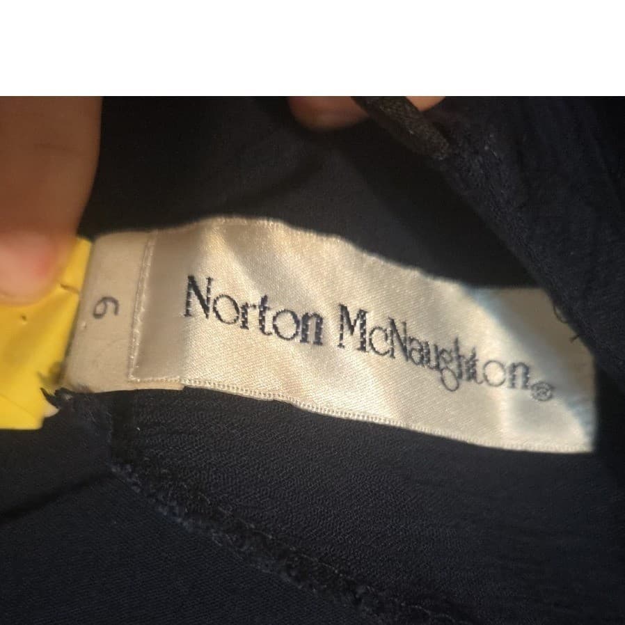 Norton McNaughton Navy Blue Short Sleeve Blouse, Woman's Size 6, Keyhole Back - Thumbnail 4