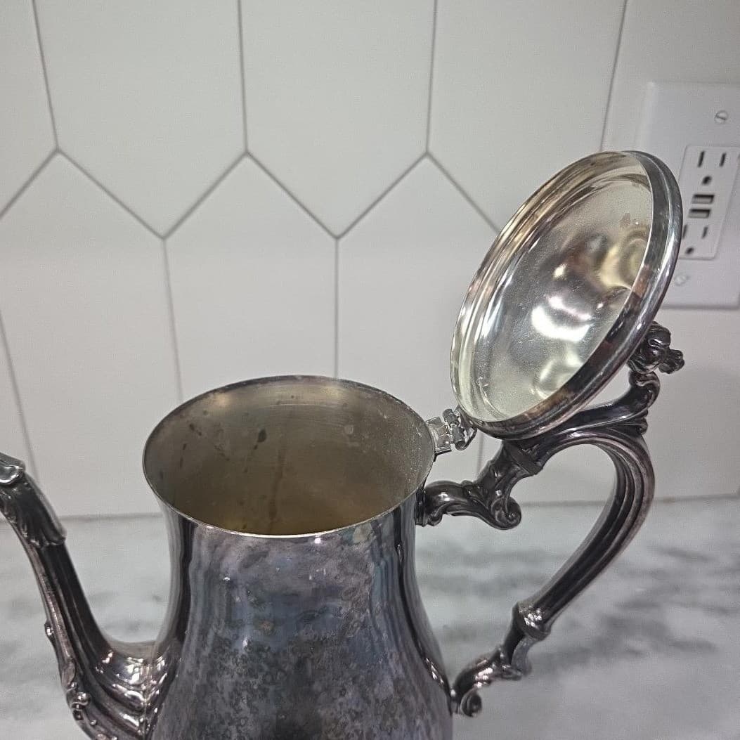 WM Rogers 800 Silver Plate Lidded Coffee Pot, Vintage Silverplate Teapot - Thumbnail 6