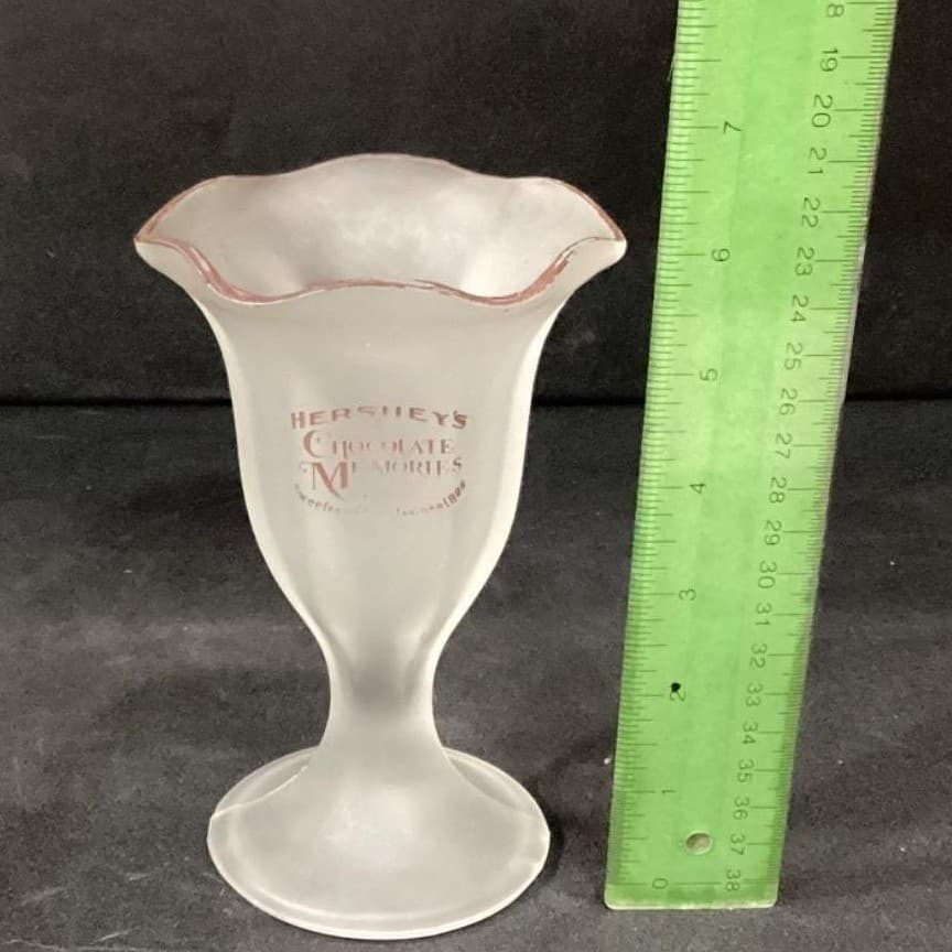 Set of 4 Frosted Hershey's Chocolate Memories Parfait Ice Cream Sundae Glasses * - Thumbnail 2
