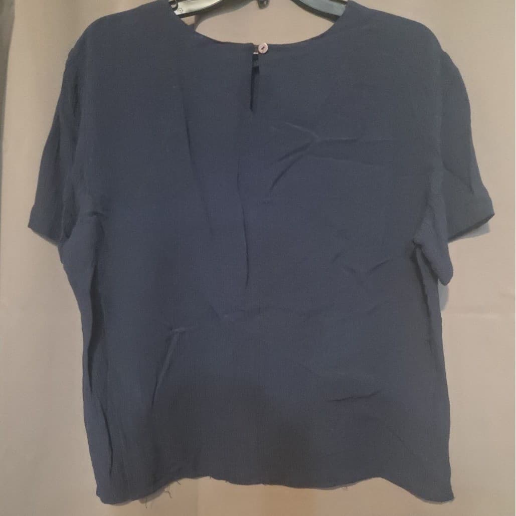 Norton McNaughton Navy Blue Short Sleeve Blouse, Woman's Size 6, Keyhole Back - Thumbnail 3